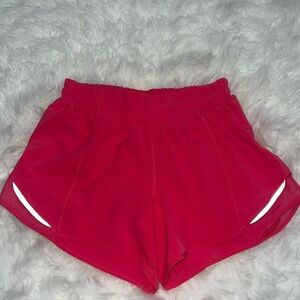 Lululemon Hotty Hot Low-Rise Lined Short 4"
Lip Gloss